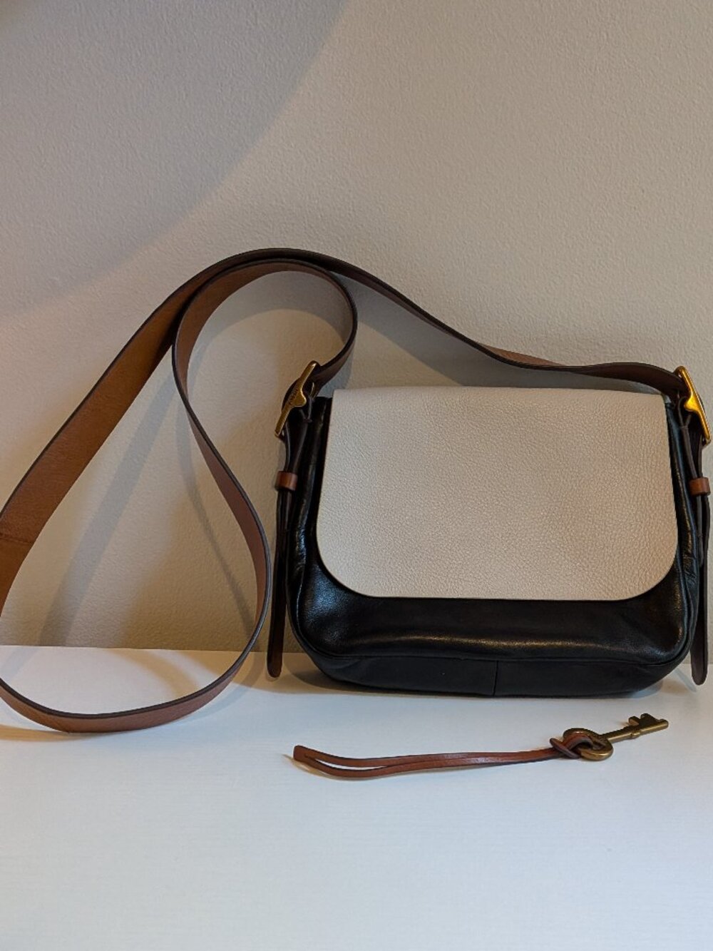 Fossil Leather Haper Crossbody bag - Picture 7 of 12